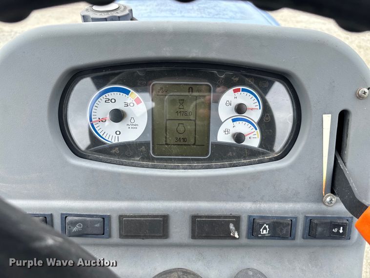 image for item EJ0404 2016 New Holland Workmaster 60 MFWD tractor