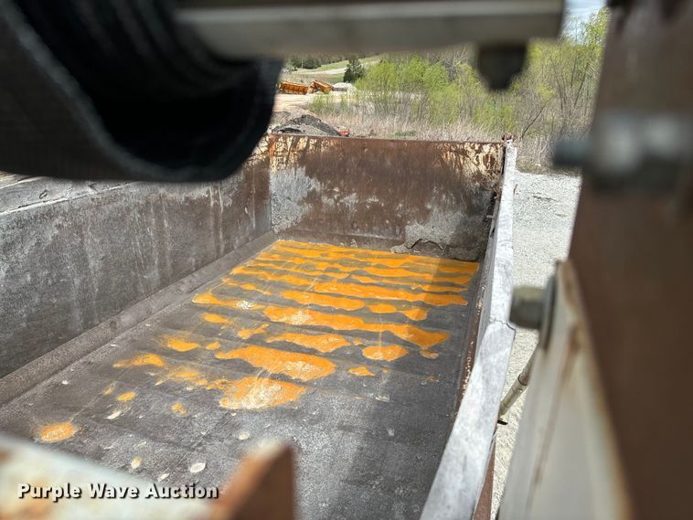 image for item EJ0406 2007 Kenworth  T600 dump truck