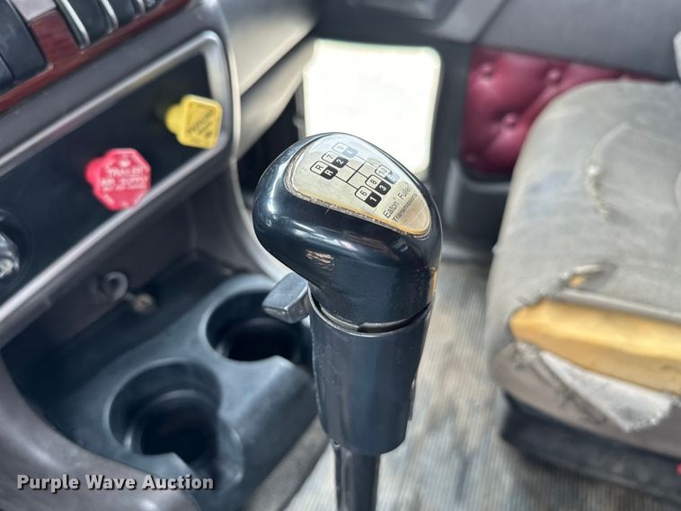 image for item EJ0406 2007 Kenworth  T600 dump truck