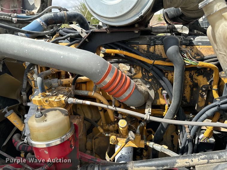 image for item EJ0406 2007 Kenworth  T600 dump truck