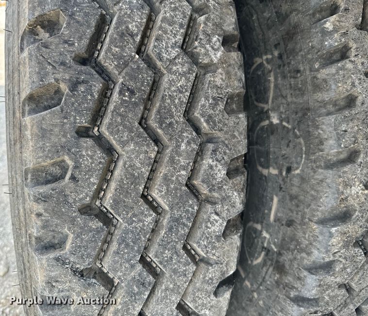 image for item EJ0406 2007 Kenworth  T600 dump truck