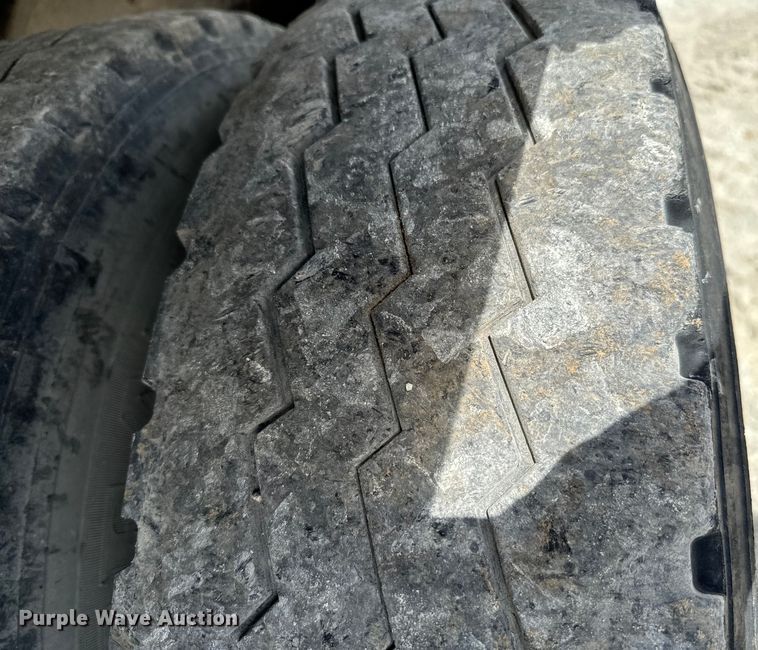 image for item EJ0406 2007 Kenworth  T600 dump truck