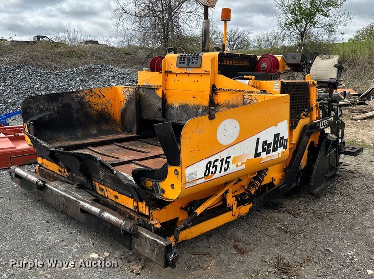 image for item EJ0411 Leeboy 8515 paver