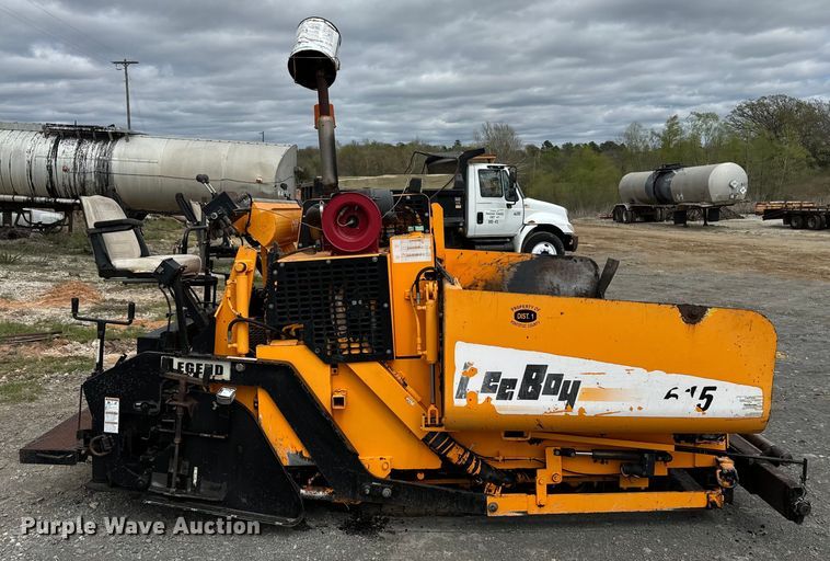 image for item EJ0411 Leeboy 8515 paver