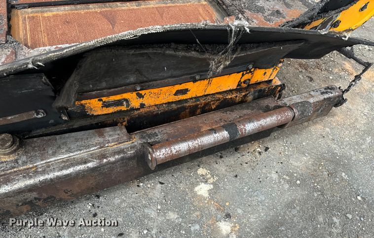 image for item EJ0411 Leeboy 8515 paver