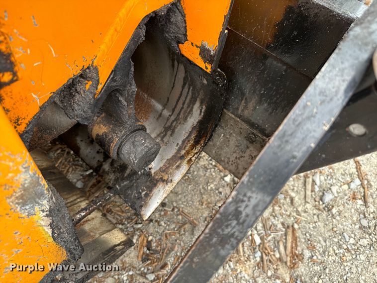 image for item EJ0411 Leeboy 8515 paver