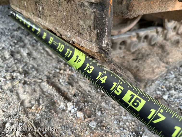 image for item EJ0411 Leeboy 8515 paver