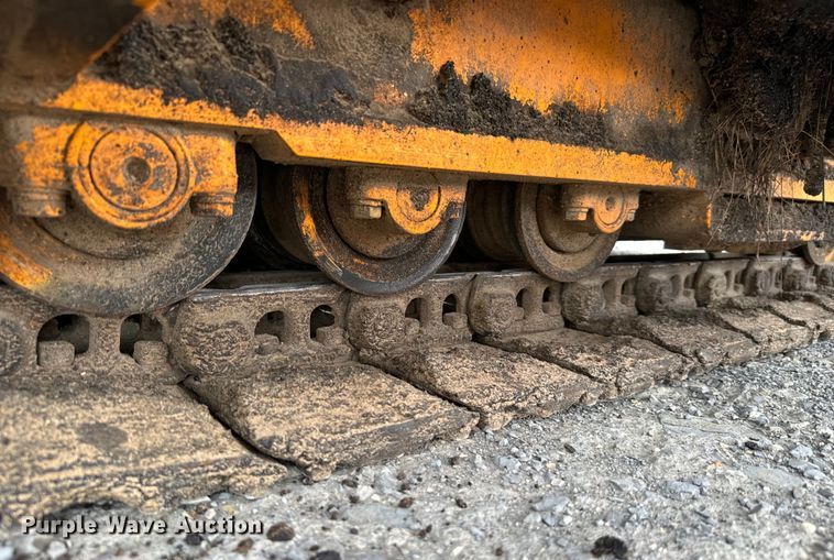 image for item EJ0411 Leeboy 8515 paver