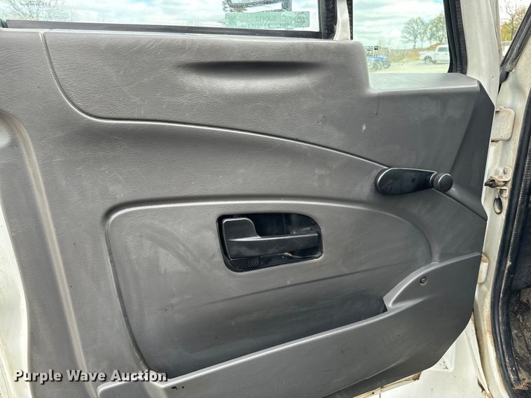 image for item EJ0412 2003 International  4300 dump truck