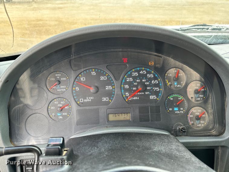 image for item EJ0412 2003 International  4300 dump truck