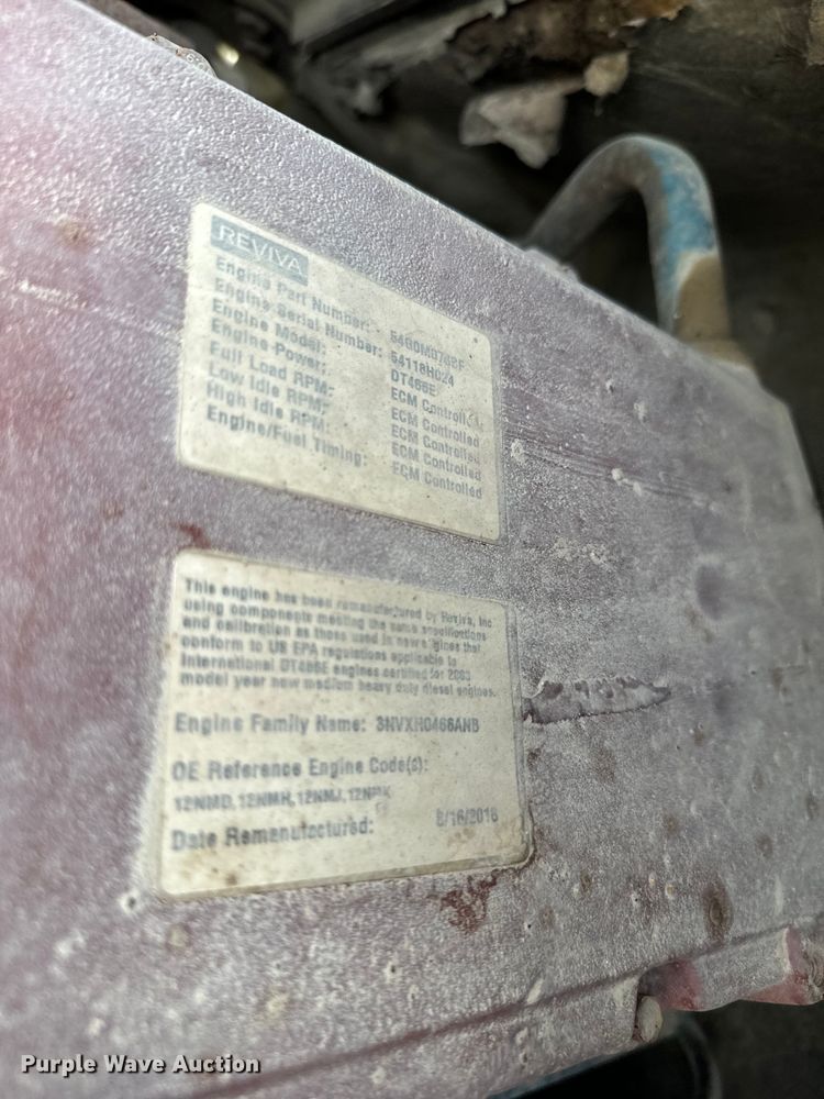 image for item EJ0412 2003 International  4300 dump truck