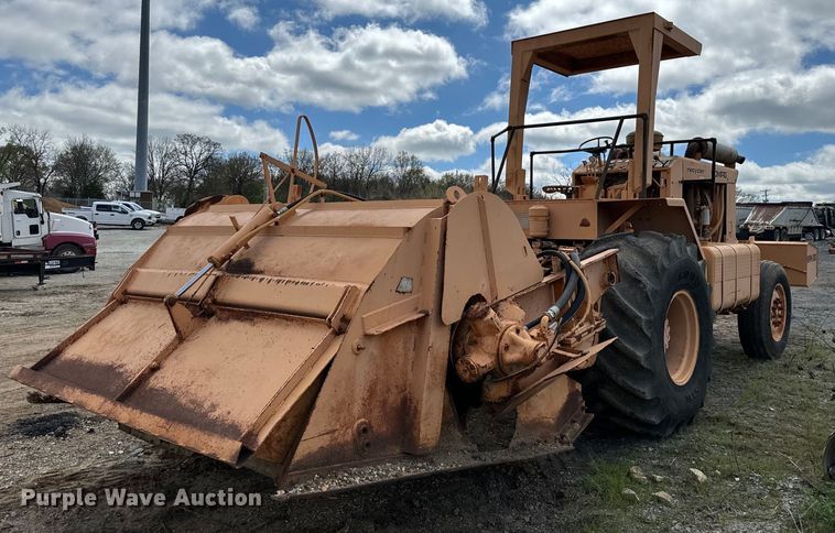 image for item EJ0413 Bomag MPH100R soil stabilizer / recycler