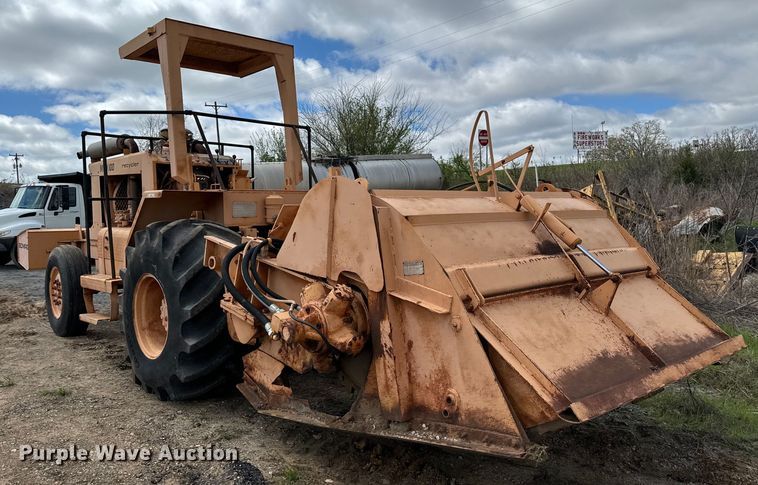 image for item EJ0413 Bomag MPH100R soil stabilizer / recycler