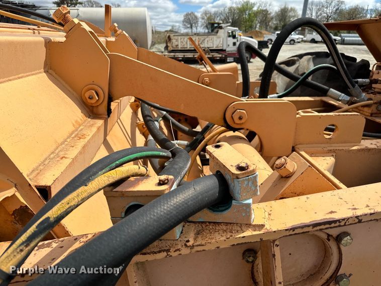 image for item EJ0413 Bomag MPH100R soil stabilizer / recycler