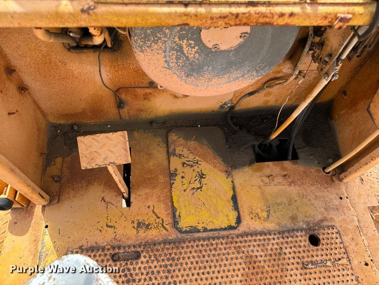 image for item EJ0413 Bomag MPH100R soil stabilizer / recycler