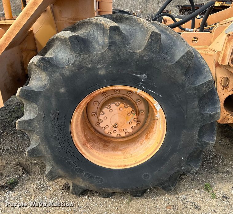 image for item EJ0413 Bomag MPH100R soil stabilizer / recycler