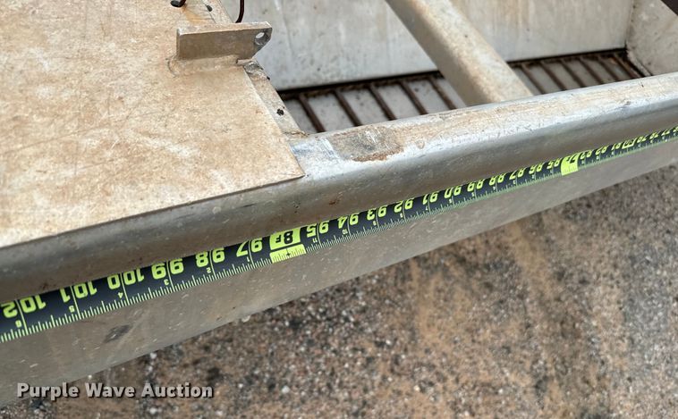 image for item EJ0421 Warren  spreader