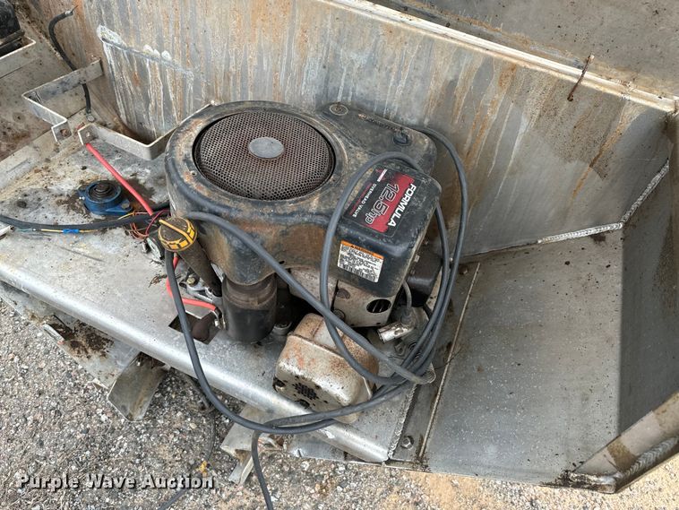 image for item EJ0421 Warren  spreader