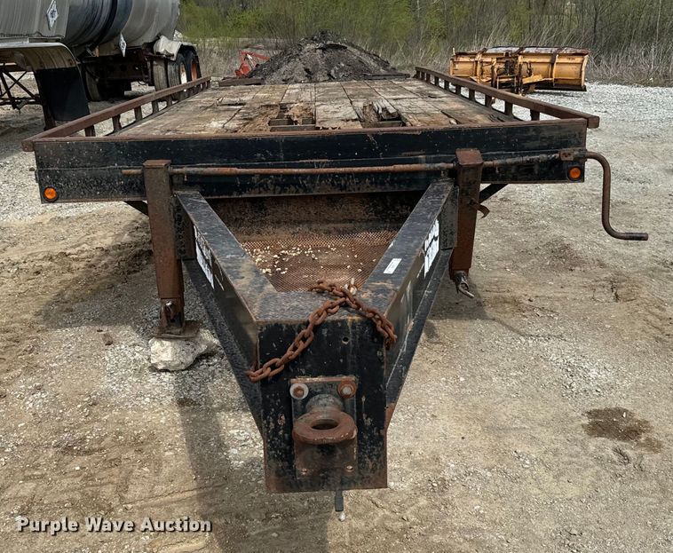 image for item EJ0422 2004 May Trailer  equipment trailer