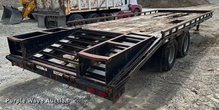 image for item EJ0422 2004 May Trailer  equipment trailer