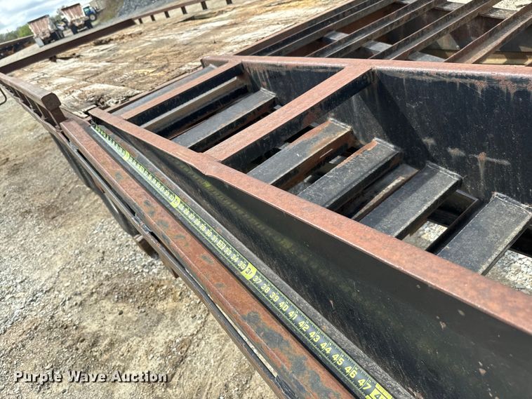 image for item EJ0422 2004 May Trailer  equipment trailer