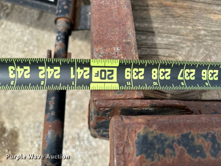 image for item EJ0422 2004 May Trailer  equipment trailer