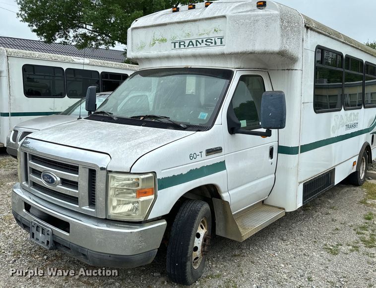 image for item EJ0563 2009 Ford E450 shuttle bus