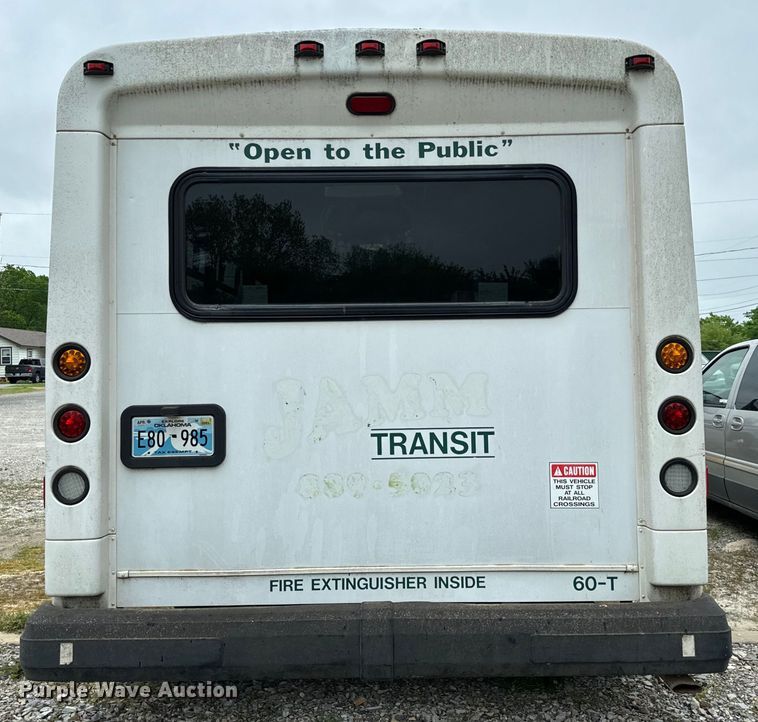 image for item EJ0563 2009 Ford E450 shuttle bus