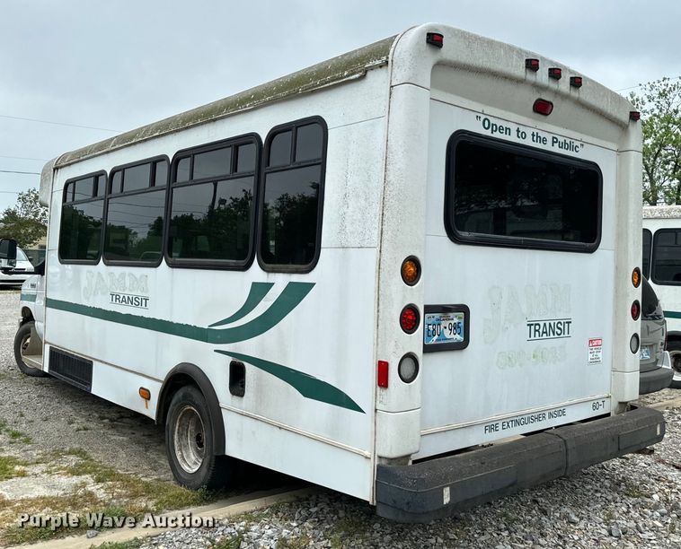 image for item EJ0563 2009 Ford E450 shuttle bus