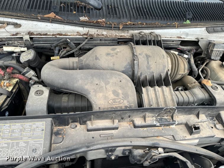 image for item EJ0563 2009 Ford E450 shuttle bus