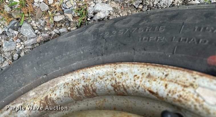 image for item EJ0563 2009 Ford E450 shuttle bus