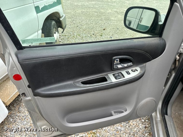 image for item EJ0564 2005 Pontiac Montana SV6 van