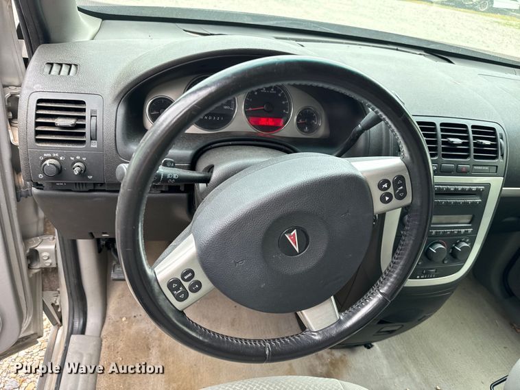 image for item EJ0564 2005 Pontiac Montana SV6 van