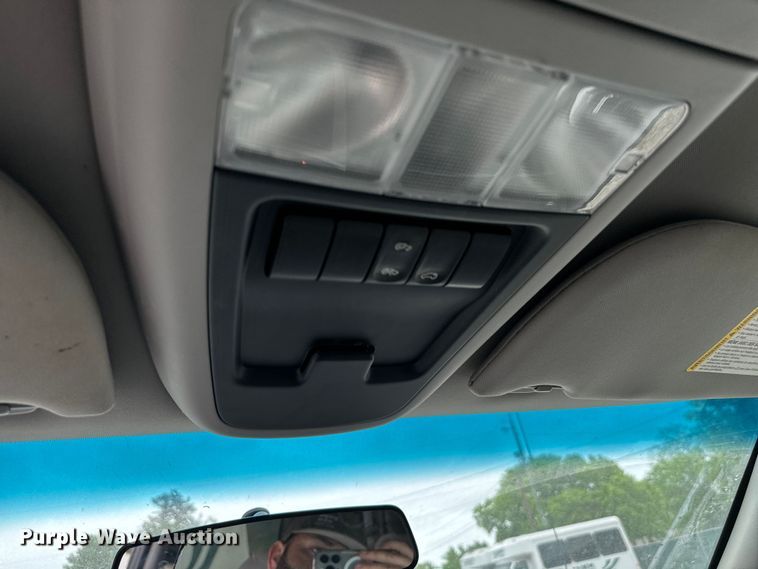 image for item EJ0564 2005 Pontiac Montana SV6 van