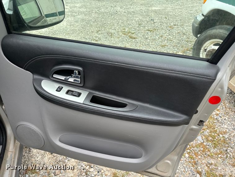 image for item EJ0564 2005 Pontiac Montana SV6 van