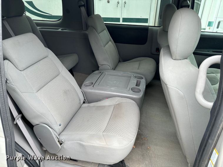 image for item EJ0564 2005 Pontiac Montana SV6 van