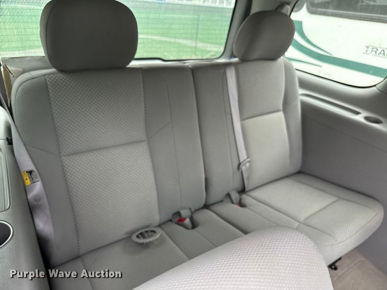 image for item EJ0564 2005 Pontiac Montana SV6 van