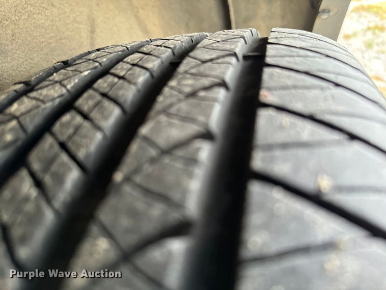 image for item EJ0564 2005 Pontiac Montana SV6 van