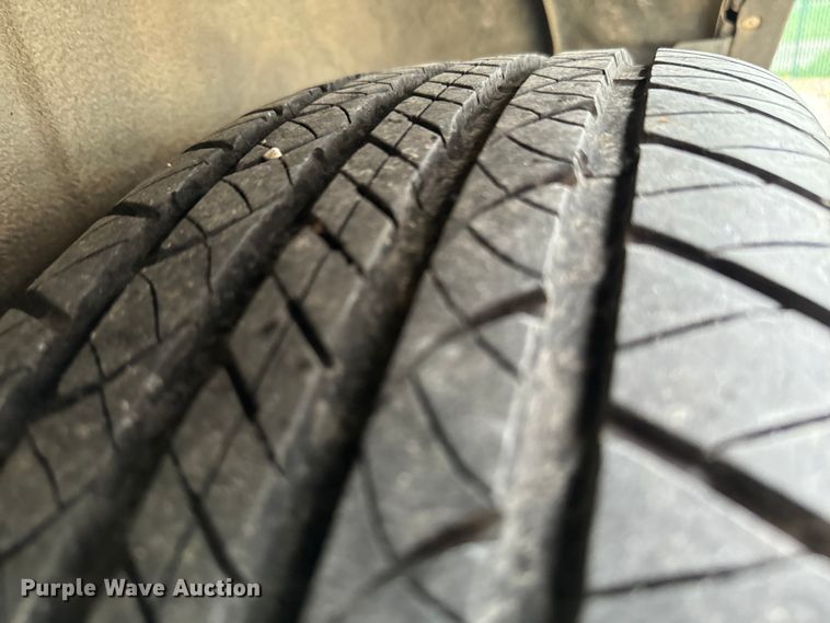 image for item EJ0564 2005 Pontiac Montana SV6 van