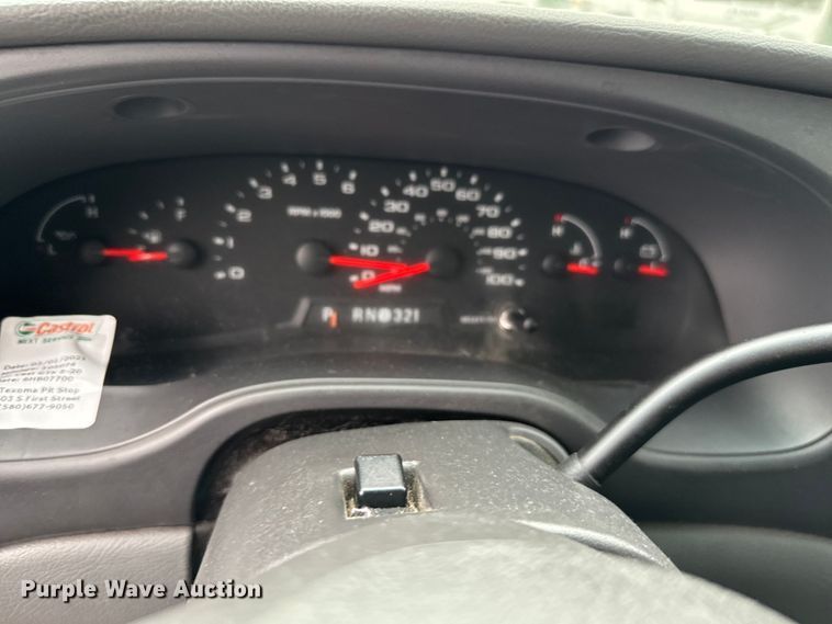 image for item EJ0565 2006 Ford E450 shuttle bus