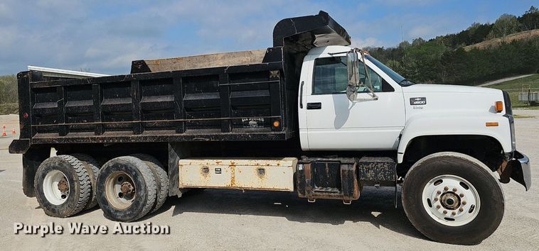image for item EJ6309 2002 Chevrolet C8500 dump truck
