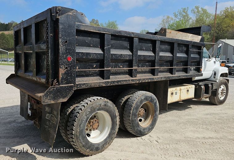 image for item EJ6309 2002 Chevrolet C8500 dump truck
