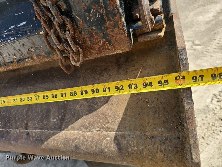 image for item EJ6309 2002 Chevrolet C8500 dump truck