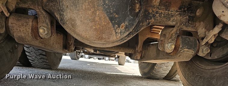 image for item EJ6309 2002 Chevrolet C8500 dump truck