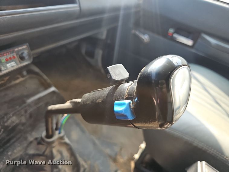 image for item EJ6309 2002 Chevrolet C8500 dump truck