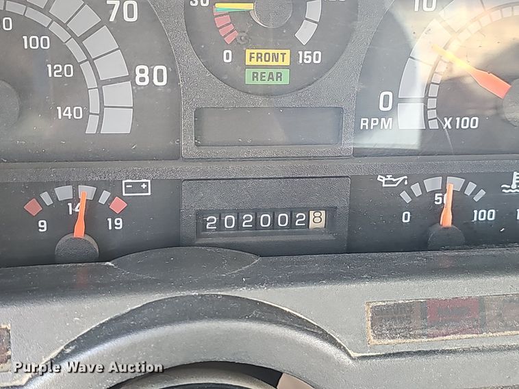 image for item EJ6309 2002 Chevrolet C8500 dump truck