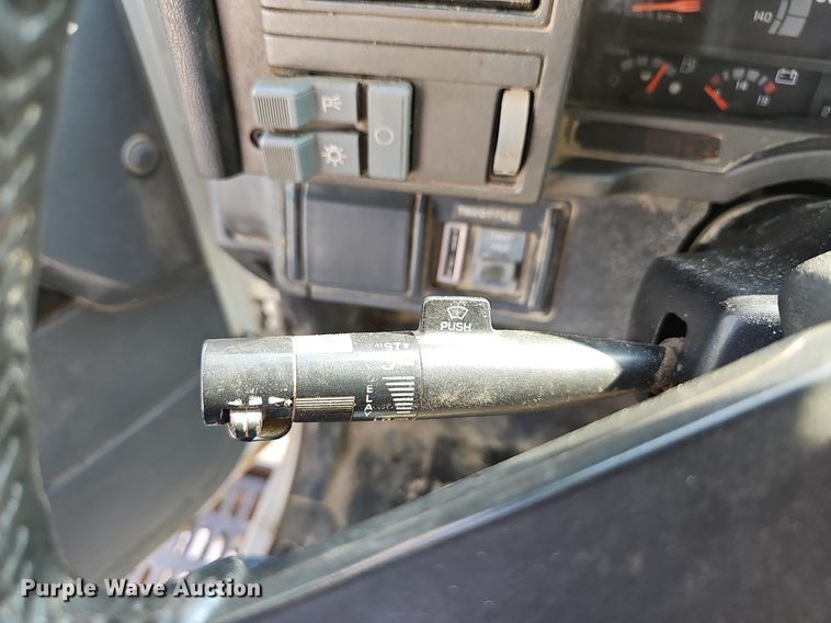 image for item EJ6309 2002 Chevrolet C8500 dump truck