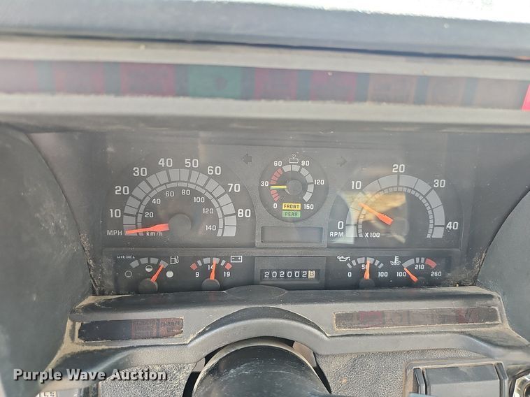 image for item EJ6309 2002 Chevrolet C8500 dump truck