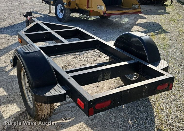 image for item EJ6311 2004 Triton utility trailer