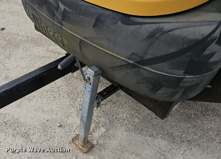 image for item EJ6312 2002 Vermeer  BC1400 wood chipper